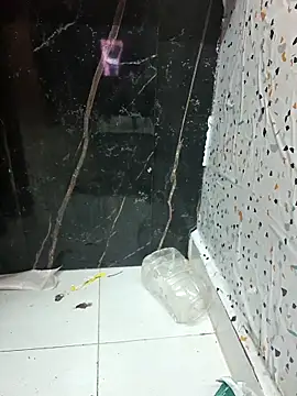 milf-kaira online show from October 15, 2025, 4:56 am