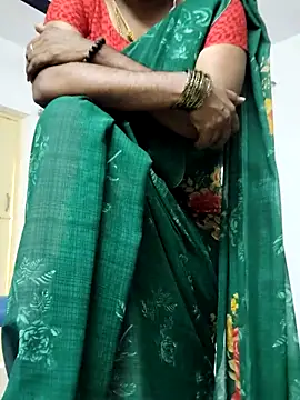 Snapshot of Tamilrojanew chatting on April 28, 2026, 9:25 am Tamilrojanew online show from April 28, 2026, 9:25 am