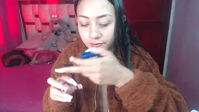 Snapshot of Little_aphrodite chatting on February 20, 2025, 10:05 am Little aphrodite online show from February 20, 2025, 10:05 am