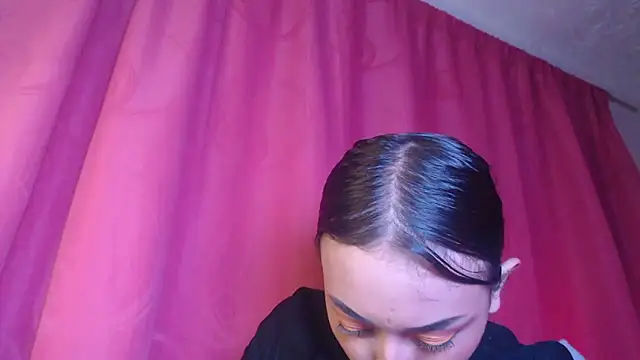 Snapshot of Little_aphrodite chatting on November 1, 2025, 4:36 am Little aphrodite online show from November 1, 2025, 4:36 am