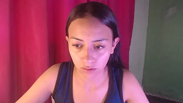 Snapshot of Little_aphrodite chatting on November 5, 2025, 10:10 pm Little aphrodite online show from November 5, 2025, 10:10 pm