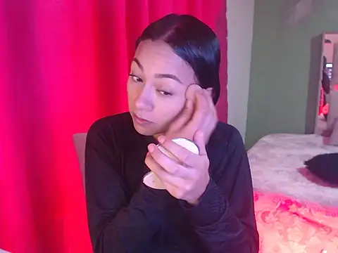 Snapshot of Little_aphrodite chatting on November 25, 2025, 11:27 pm Little aphrodite online show from November 25, 2025, 11:27 pm