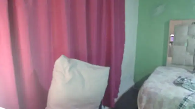 Snapshot of Little_aphrodite chatting on November 26, 2025, 11:50 pm Little aphrodite online show from November 26, 2025, 11:50 pm