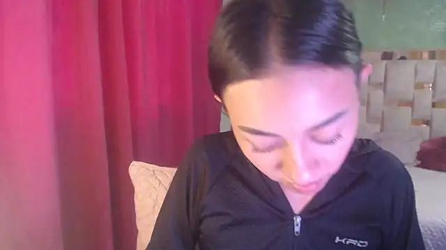 Snapshot of Little_aphrodite chatting on December 3, 2025, 10:08 pm Little aphrodite online show from December 3, 2025, 10:08 pm