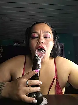 emily sweet13 online show from June 2, 2026, 1:40 am