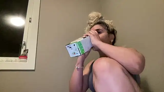 brithneysquirt online show from March 11, 2026, 8:37 pm