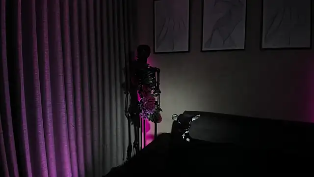 Morgan Hilll  online show from March 3, 2026, 4:07 am