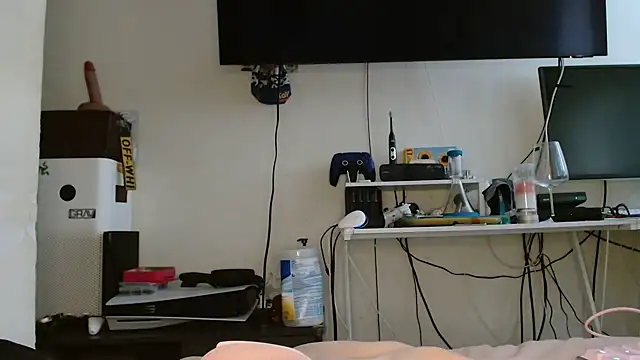 DirtyDi97 online show from September 12, 2025, 3:56 pm