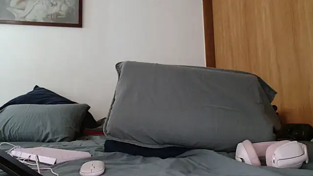 DirtyDi97 online show from September 25, 2025, 3:38 pm