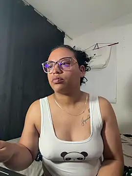 Snapshot of angela_angels_ chatting on May 21, 2026, 3:46 am angela angels online show from May 21, 2026, 3:46 am