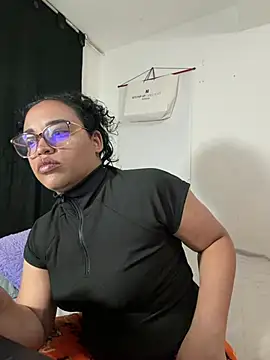 Snapshot of angela_angels_ chatting on May 28, 2026, 1:03 am angela angels online show from May 28, 2026, 1:03 am