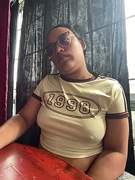 Snapshot of angela_angels_ chatting on June 5, 2026, 1:28 pm angela angels online show from June 5, 2026, 1:28 pm