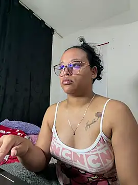 Snapshot of angela_angels_ chatting on June 8, 2026, 1:28 am angela angels online show from June 8, 2026, 1:28 am