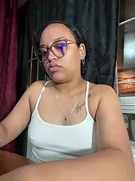 Snapshot of angela_angels_ chatting on June 16, 2026, 2:47 am angela angels online show from June 16, 2026, 2:47 am