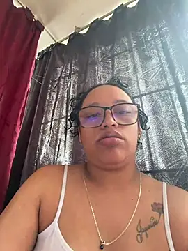 Snapshot of angela_angels_ chatting on June 24, 2026, 1:10 pm angela angels online show from June 24, 2026, 1:10 pm