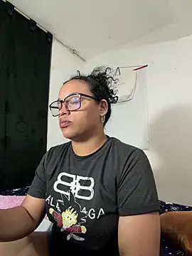 Snapshot of angela_angels_ chatting on July 2, 2026, 2:11 am angela angels online show from July 2, 2026, 2:11 am