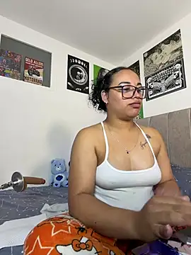 Snapshot of angela_angels_ chatting on July 16, 2026, 1:55 am angela angels online show from July 16, 2026, 1:55 am