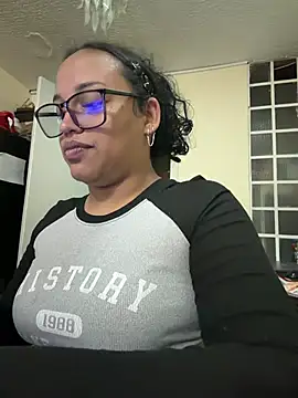 Snapshot of angela_angels_ chatting on July 29, 2026, 4:21 am angela angels online show from July 29, 2026, 4:21 am