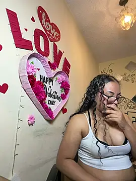 Snapshot of angela_angels_ chatting on July 30, 2026, 3:05 am angela angels online show from July 30, 2026, 3:05 am