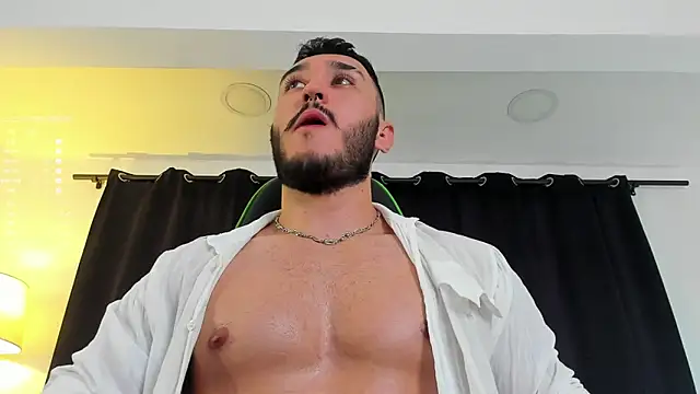 Snapshot of Zionmattis chatting on December 12, 2024, 3:10 am Zionmattis online show from December 12, 2024, 3:10 am