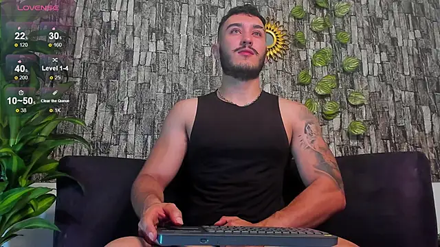 Snapshot of Zionmattis chatting on March 14, 2025, 1:05 am Zionmattis online show from March 14, 2025, 1:05 am