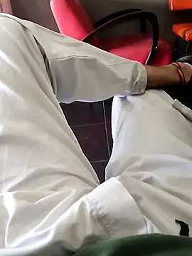 Snapshot of Juliano69xv chatting on September 8, 2025, 5:56 pm Juliano69xv online show from September 8, 2025, 5:56 pm