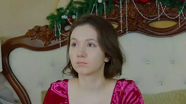 Snapshot of IreneRaye chatting on January 8, 2025, 4:44 am IreneRaye online show from January 8, 2025, 4:44 am