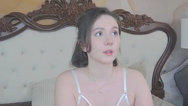 Snapshot of IreneRaye chatting on February 1, 2025, 2:45 pm IreneRaye online show from February 1, 2025, 2:45 pm