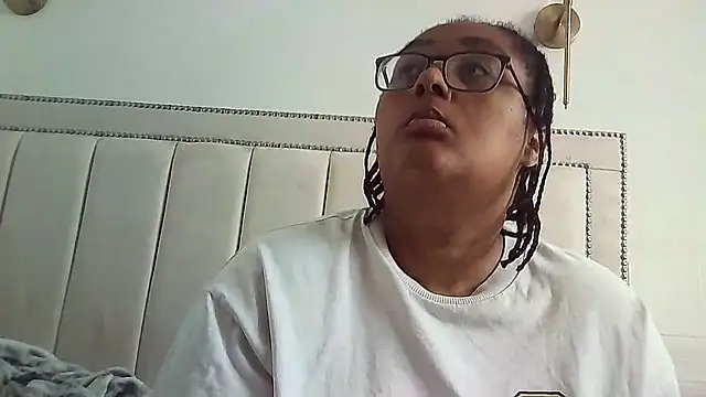 Snapshot of vanilla_chocolate23 chatting on July 23, 2026, 9:29 am vanilla chocolate23 online show from July 23, 2026, 9:29 am