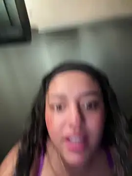 Snapshot of kenndall_21 chatting on December 7, 2024, 7:05 am kenndall 21 online show from December 7, 2024, 7:05 am