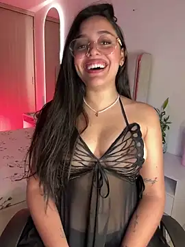 Snapshot of kenndall_21 chatting on January 21, 2025, 2:33 am kenndall 21 online show from January 21, 2025, 2:33 am