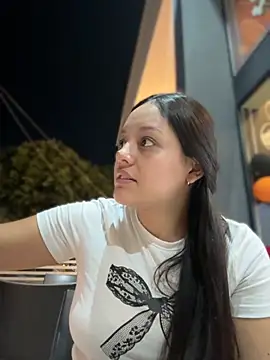 Snapshot of kenndall_21 chatting on November 1, 2025, 2:02 am kenndall 21 online show from November 1, 2025, 2:02 am