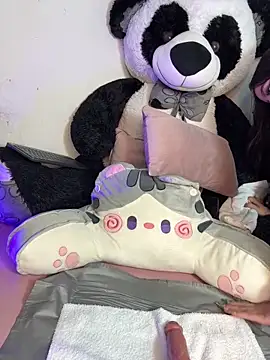 IamSteph13 online show from April 28, 2026, 4:28 am