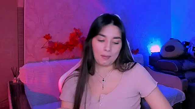 Snapshot of Swee_Alicee chatting on February 7, 2025, 11:45 am Swee Alicee online show from February 7, 2025, 11:45 am