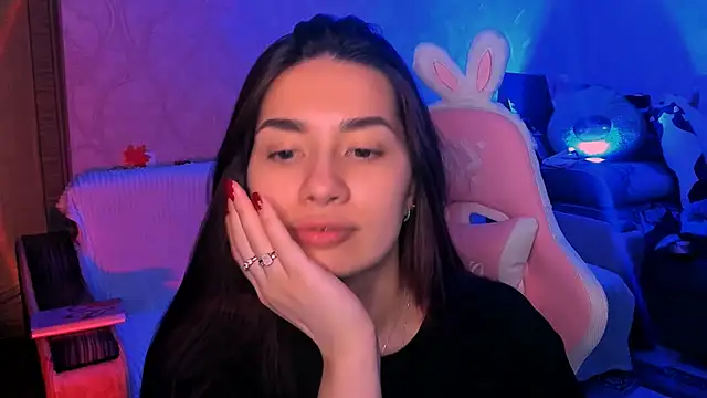 Snapshot of Swee_Alicee chatting on May 6, 2026, 10:15 pm Swee Alicee online show from May 6, 2026, 10:15 pm