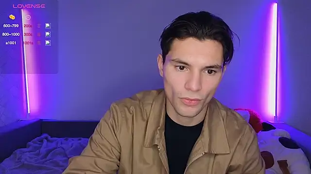 denlover1 online show from December 3, 2025, 1:09 pm