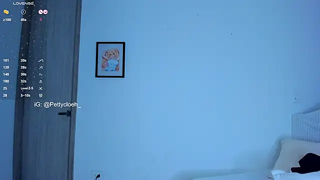 Snapshot of PettyCloeh chatting on January 8, 2025, 1:32 am PettyCloeh online show from January 8, 2025, 1:32 am