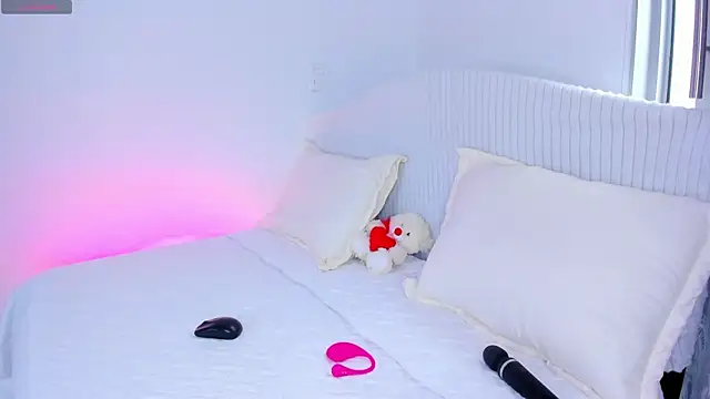 Snapshot of PettyCloeh chatting on March 14, 2025, 8:17 pm PettyCloeh online show from March 14, 2025, 8:17 pm