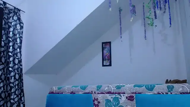 diamonmeli online show from January 24, 2025, 5:10 am