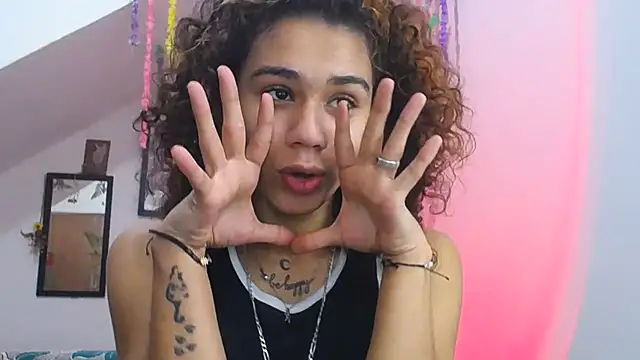 diamonmeli online show from January 30, 2025, 6:32 pm