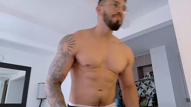 tony muscle online show from November 26, 2025, 8:43 pm