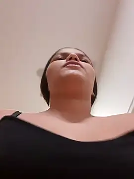 girl milk1 online show from December 11, 2024, 10:38 pm