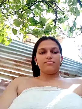 girl milk1 online show from February 16, 2025, 7:49 pm