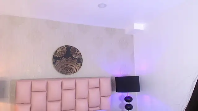 Zoe Vixen online show from March 4, 2025, 12:22 pm