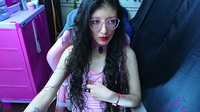 Snapshot of _Arlequin_ chatting on July 7, 2026, 7:40 pm Arlequin online show from July 7, 2026, 7:40 pm