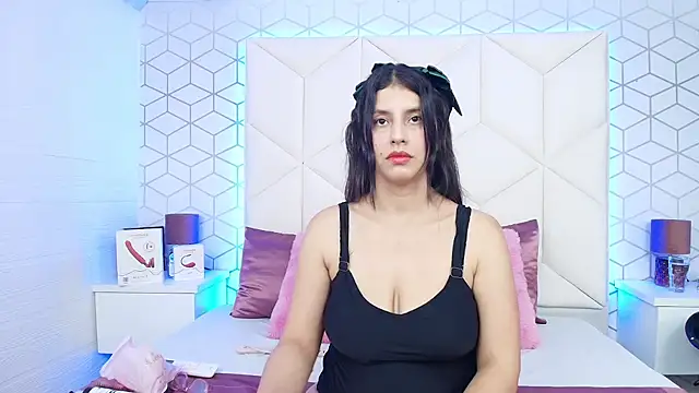 Snapshot of MadelineBeckert chatting on September 13, 2025, 7:35 pm MadelineBeckert online show from September 13, 2025, 7:35 pm