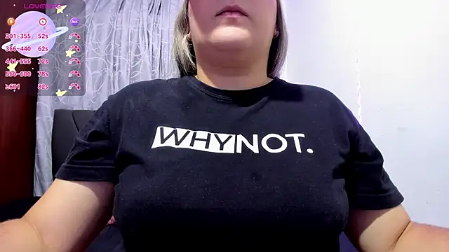 Snapshot of shantal_smith9 chatting on March 11, 2025, 11:48 pm shantal smith9 online show from March 11, 2025, 11:48 pm