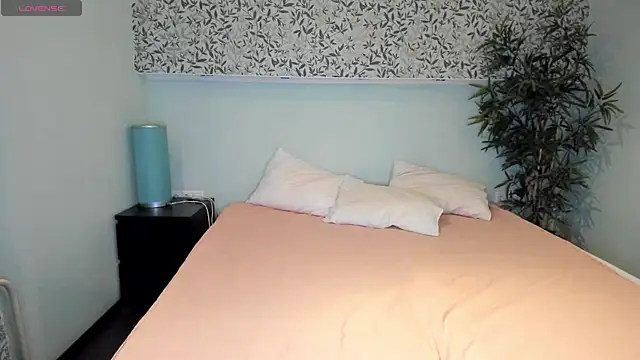 Snapshot of Miss_you_kiss chatting on December 13, 2024, 8:20 am Miss you kiss online show from December 13, 2024, 8:20 am