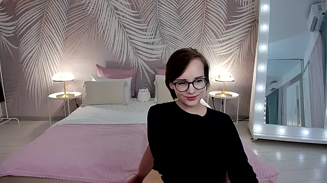 Snapshot of StellaGloww chatting on February 1, 2025, 2:56 pm StellaGloww online show from February 1, 2025, 2:56 pm