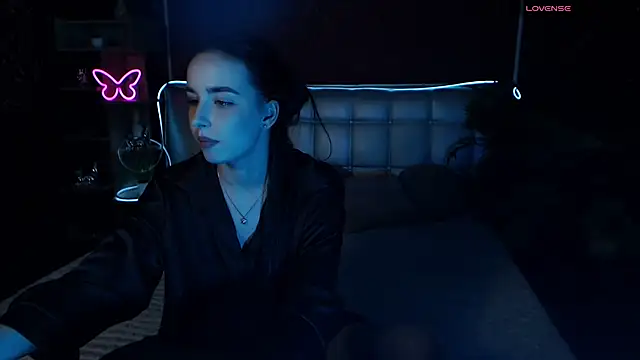 AuroraAksnesss online show from January 20, 2025, 2:57 pm